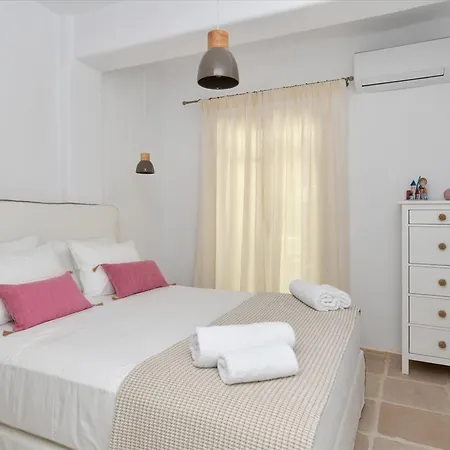 Ciel Paros Lägenhetshotell 4*
